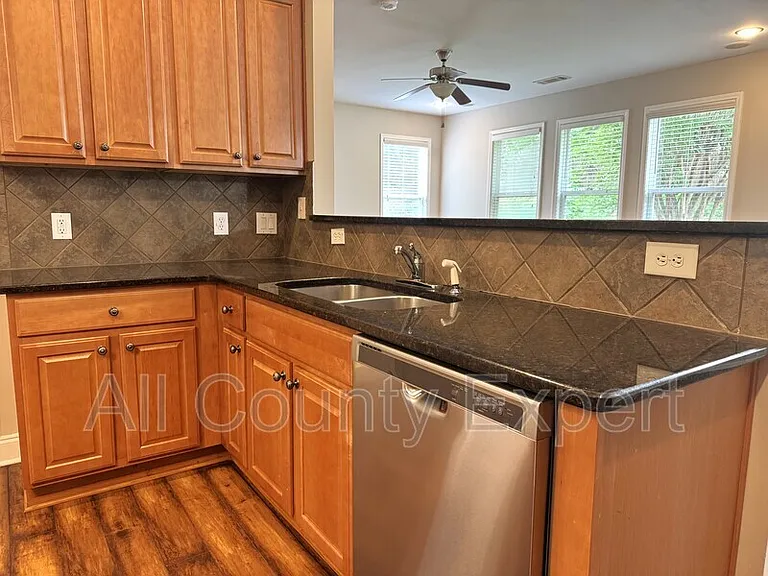 6020 Falls Landing Dr — Photo 8