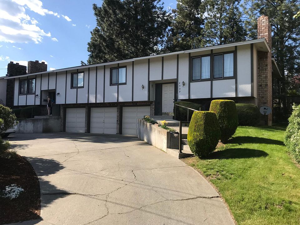 1st image of 2537-2539 E 27th Ave