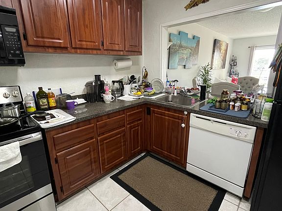 5th image of 7722 Camino Real E #316