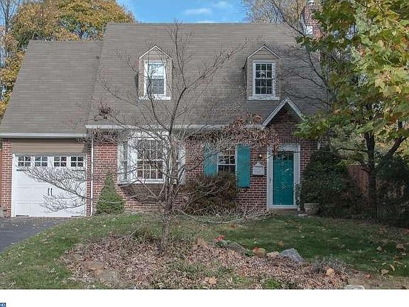 2nd image of 3 S Stuyvesant Dr