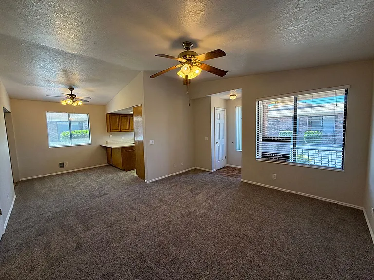 375 S Main St #8 — Photo 3