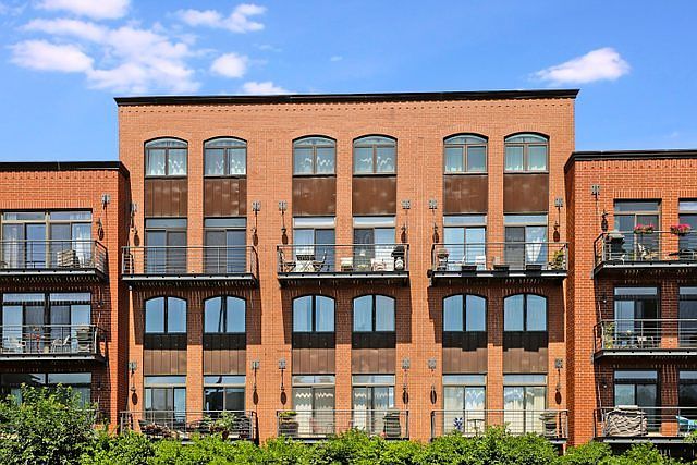 1st image of 1830 N Winchester Ave APT 303