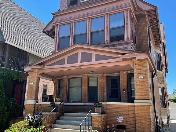 5th image of 1513 N Astor St #1