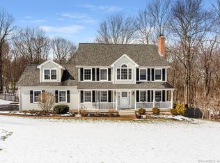 3 Azalea Ln, Ellington, CT 06029