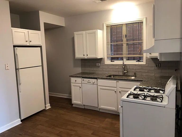 502 S Oakley Blvd #1 — Photo 2