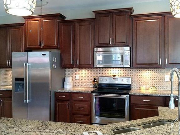 5th image of 22 Long Meadow Ct