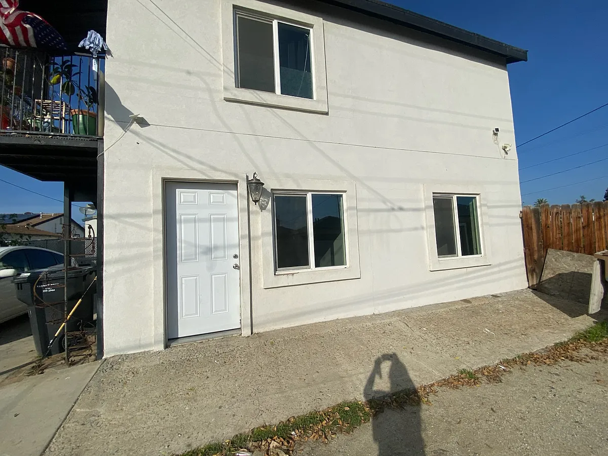 Building Photo - 303 El Tejon Ave #A