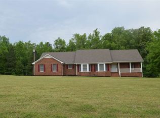 2319 Old Furnace Rd, Boiling Springs, SC 29316