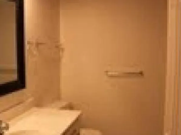 4105 NW Winslow Pl, Blue Springs, MO 64015