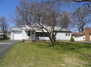 439 Brookview Dr, Rochester, NY 14617