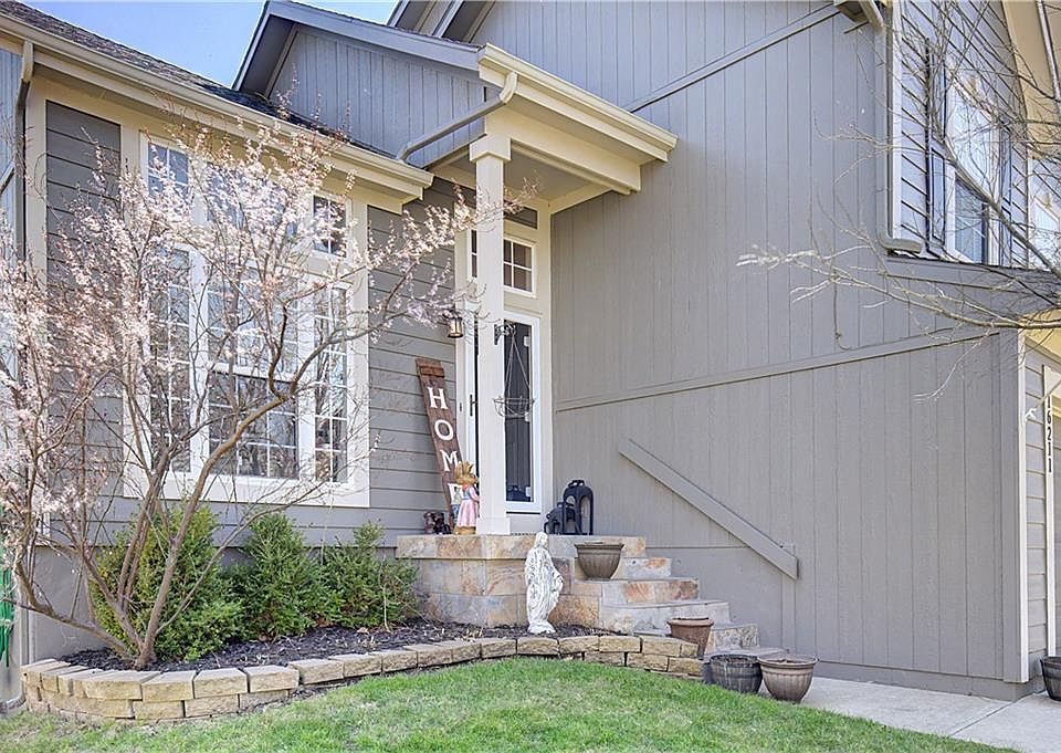 16211 W 158th St, Olathe, KS 66062 | Zillow 16211 W 158th St, Olathe, KS 66062 | Zillow
