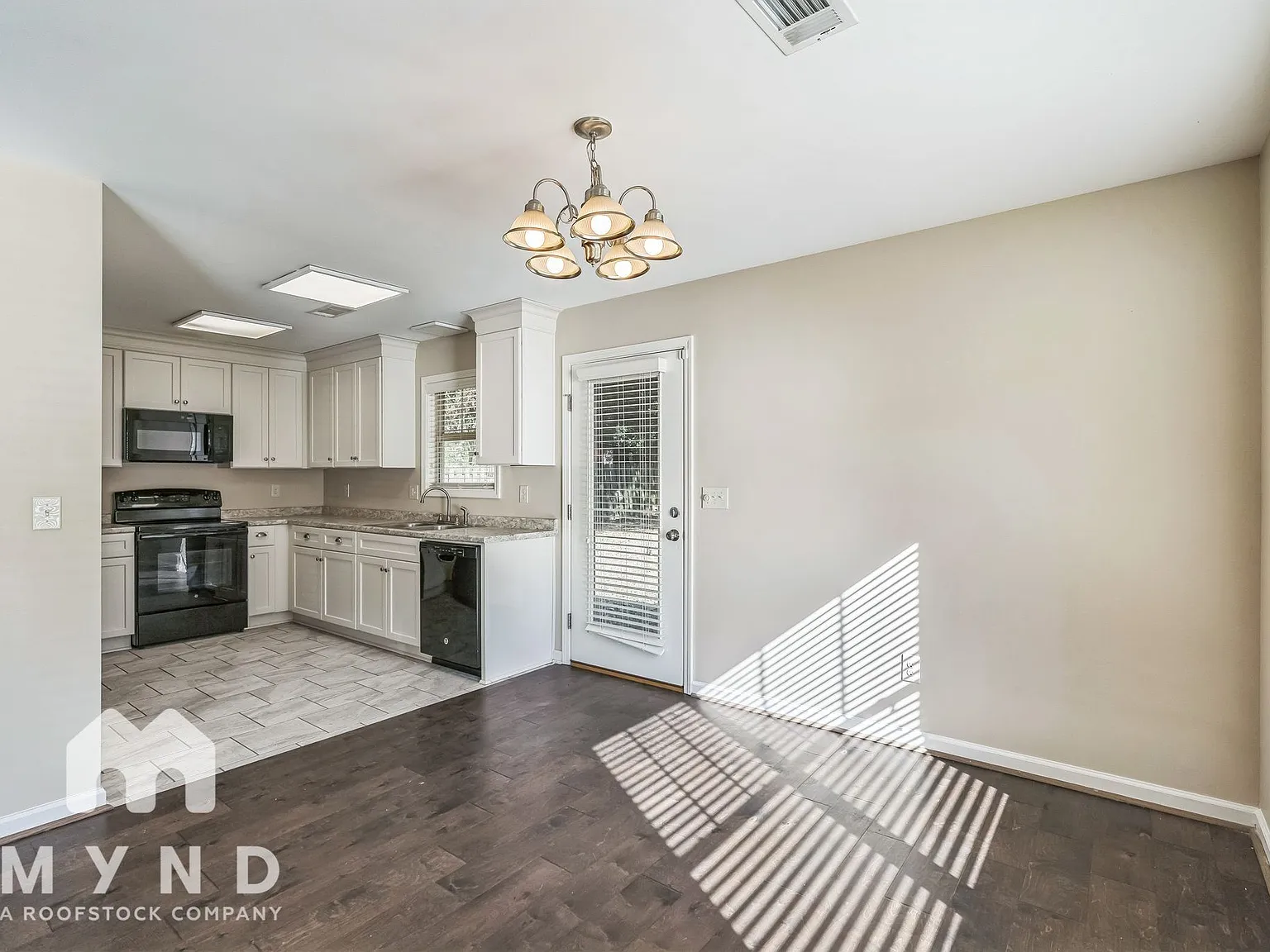 3 bed, 2.0 bath, 1540 sqft, $1,695 — Photo 3