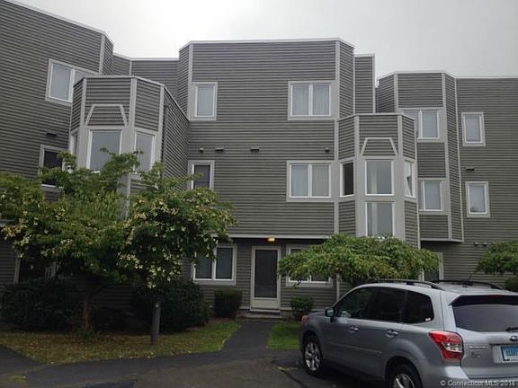 2nd image of 1414 Whitney Ave APT D1