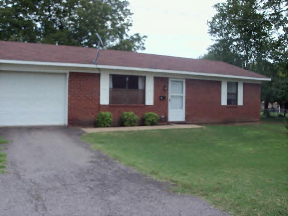 1st image of 309 McKennon Ct