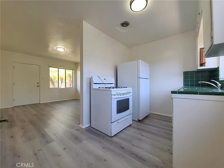 10926 Evans St — Photo 5