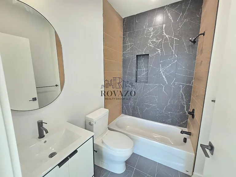 74 Webster St #4C — Photo 4