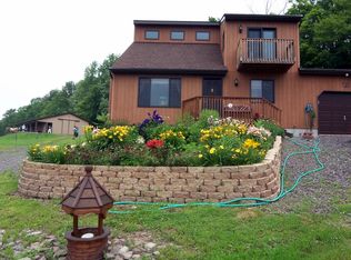 421 Middle Creek Rd, Honesdale, PA 18431