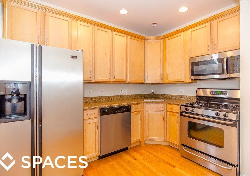 1st image of 3244 N Clifton Ave #East3