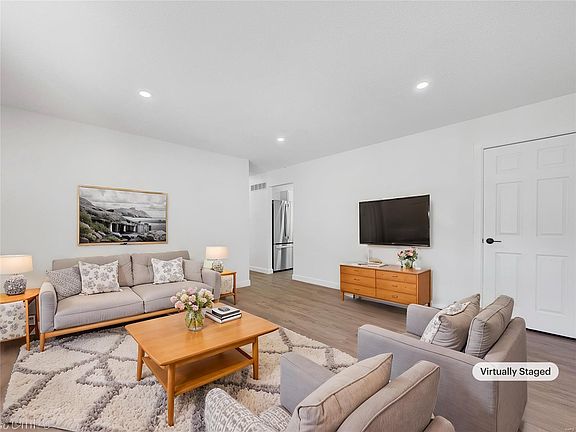 3rd image of 6621 Champana Dr