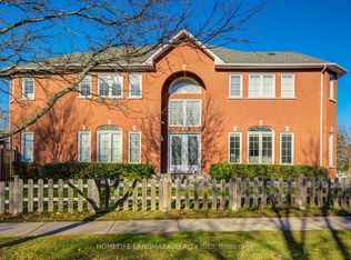 282 Manhattan Dr, Markham, ON L3P 6V4