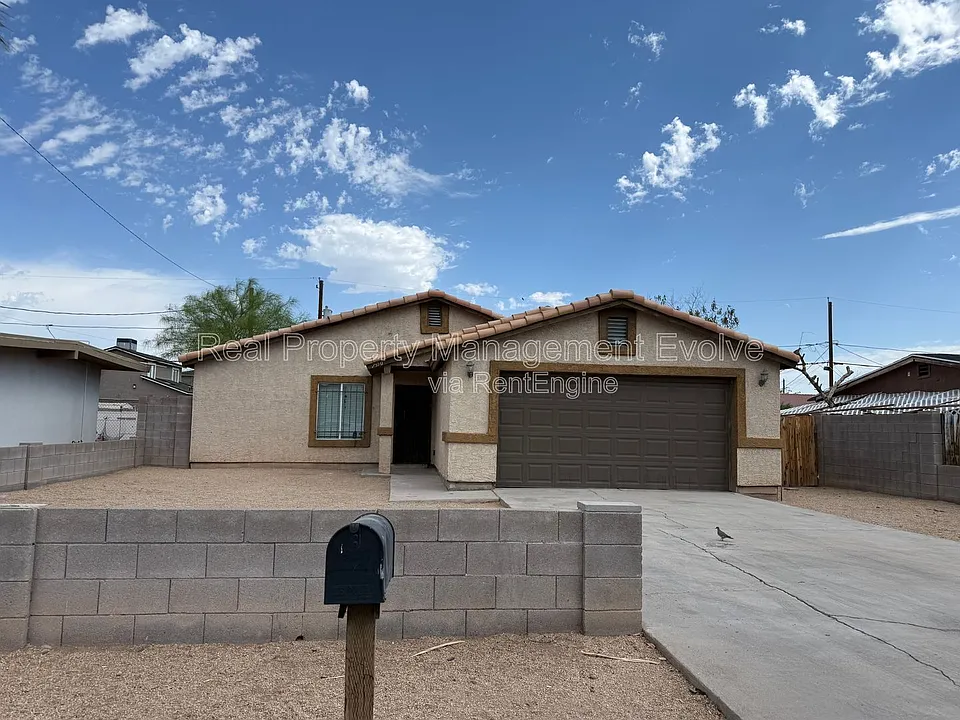 2950 E Mobile Ln