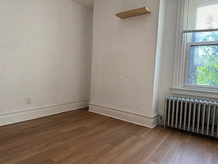 501 Cato St — Photo 9
