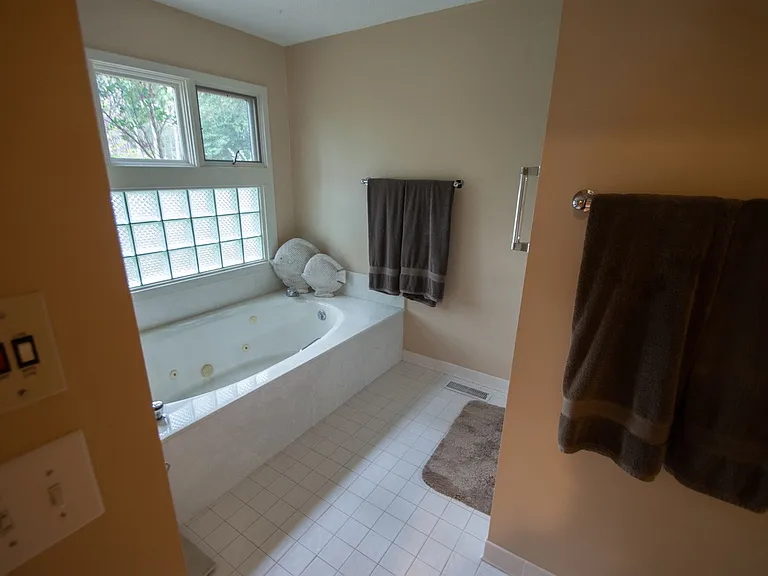 20 Pine Lake Dr — Photo 11