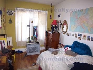 2nd image of 16 Glenville Ave #T3