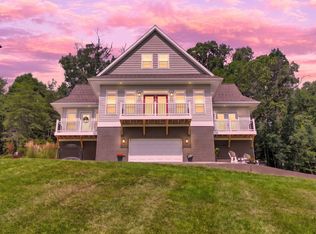 1071 Lake Katharine Rd, Jackson, OH 45640
