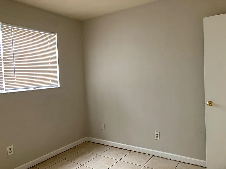6124 Lincoln St #N — Photo 7