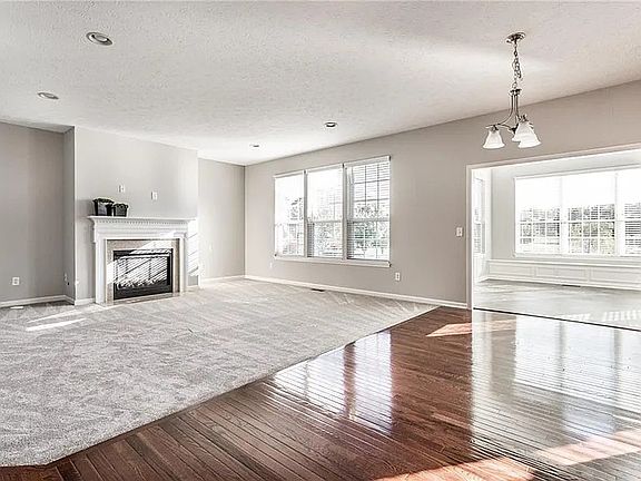 4th image of 13273 Salamone Way