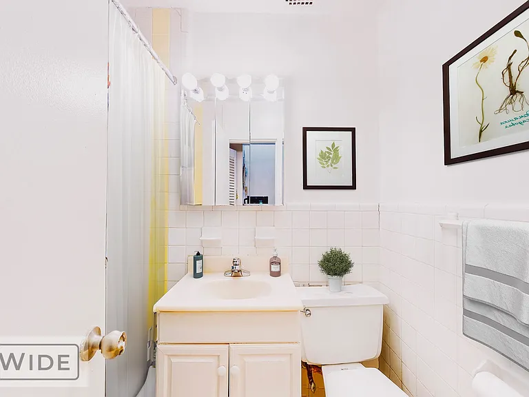 101 W 73rd St #3B — Photo 4