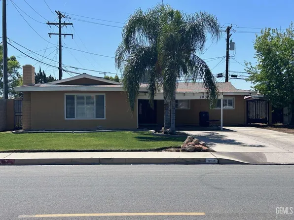 2032 9th Ave, Delano, CA 93215