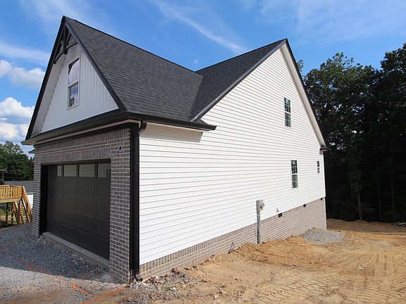 2nd image of 236 Eastview Cove Dr SE