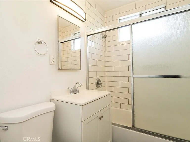 3249 W 134th St — Photo 7