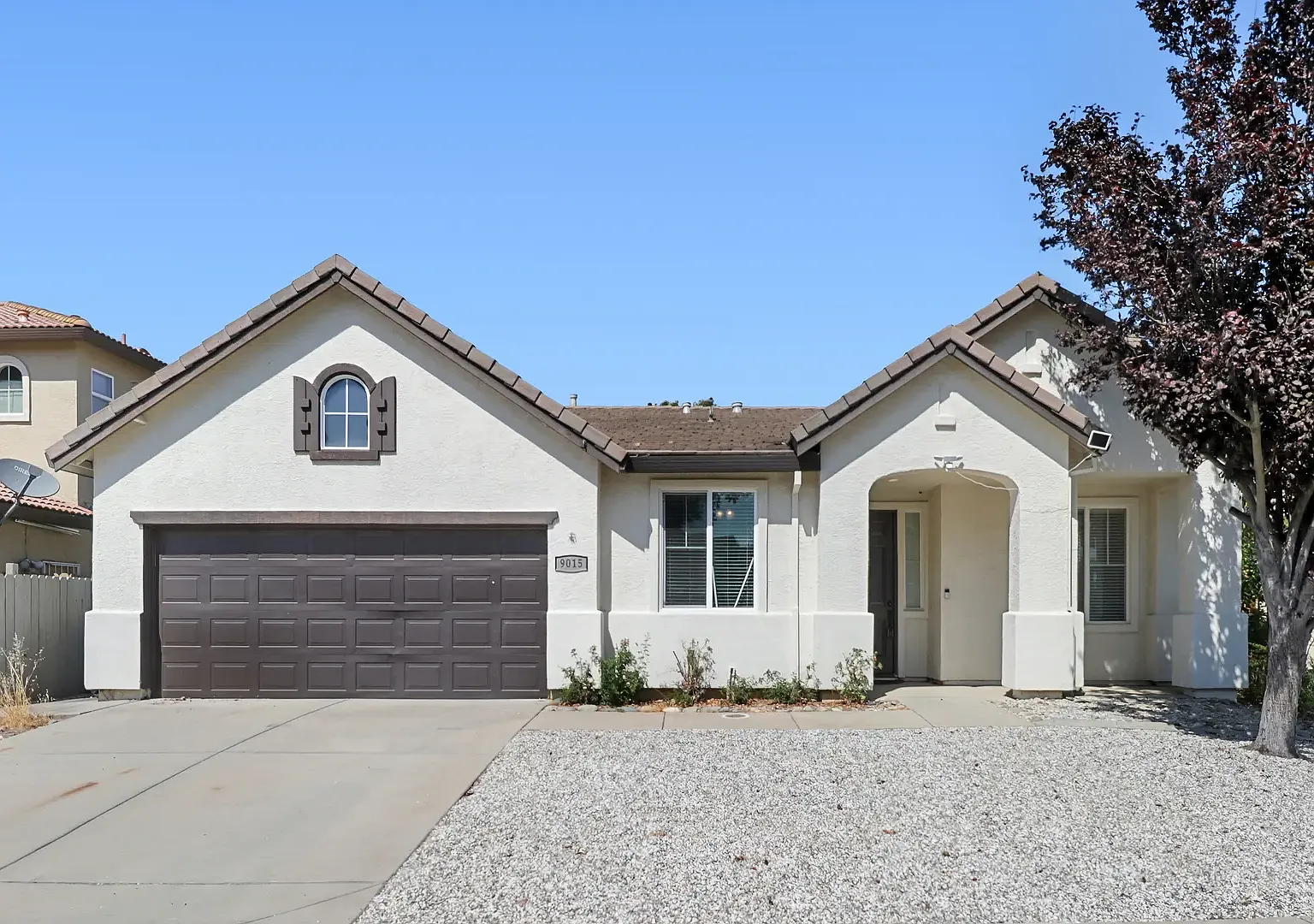 4 bed, 2190 sqft, $3,200 — Photo 1