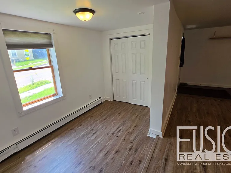 446 Colchester Ave — Photo 27