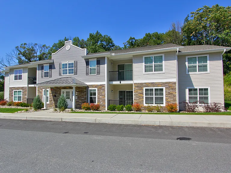 New Amedore-built apartment homes