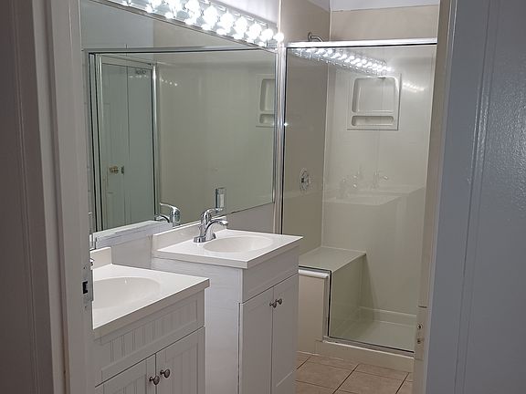 4th image of 7509 York Dr