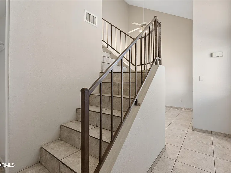 407 E Pecan Rd — Photo 14