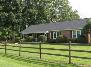 25 E Keesler St, Black Mountain, NC 28711