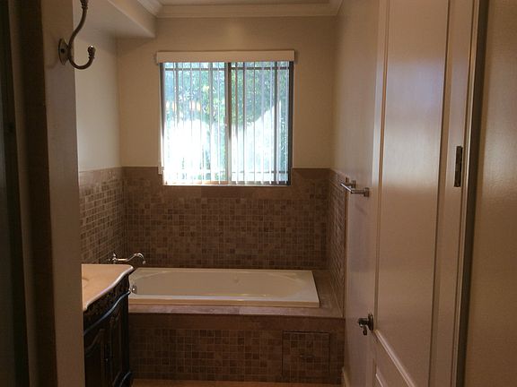5th image of 11145 Sunshine Ter APT 5