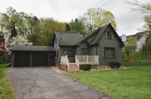 872 Thomas Ave Photo 1