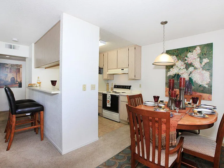 5150 N Valentine Ave — Photo 26
