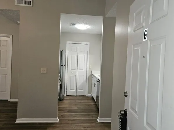 Three bedroom, two bath condo in High Point, 1806G Woods Ln, High Pt, NC 27265