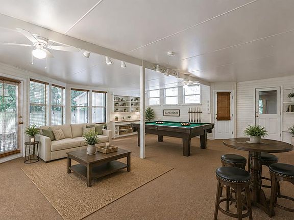 4th image of 2202 Lakeshore Dr