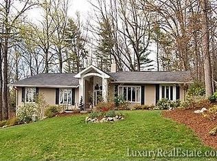 32 Woodcrest Rd, Asheville, NC 28804