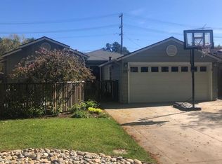 375 Hedge Rd, Menlo Park, CA 94025