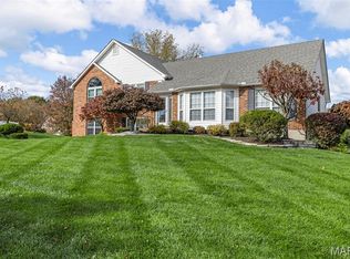 32 Clarksburg Ct, Weldon Spring, MO 63304