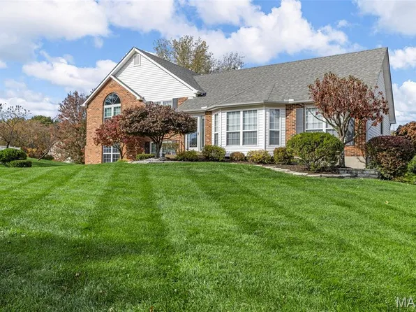 32 Clarksburg Ct, Weldon Spring, MO 63304